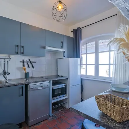 Numero 6 - Place Nationale - Wifi Et Fibre Apartment *