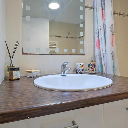 Numero 6 - Place Nationale - Wifi Et Fibre Apartment *